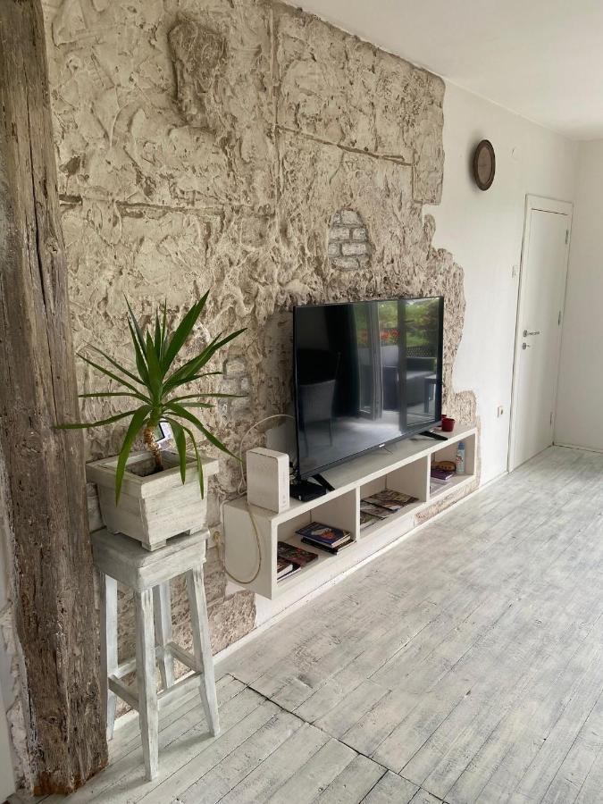 Apartament Mala Oaza Čačak Zewnętrze zdjęcie